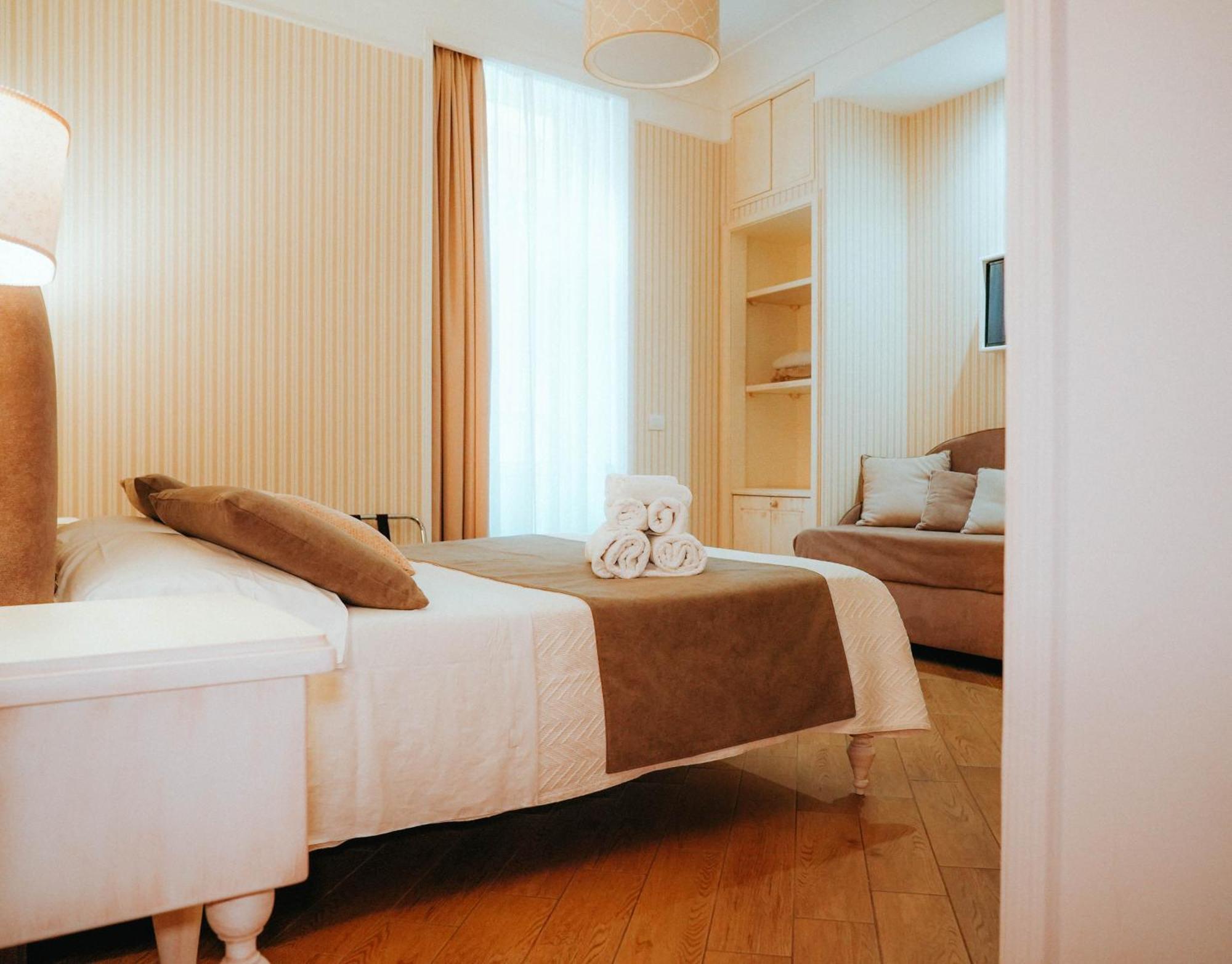 Florita Napoli Hotel Kültér fotó