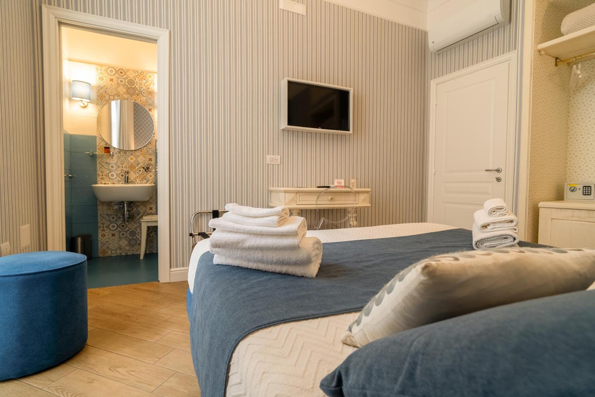 Florita Napoli Hotel Kültér fotó