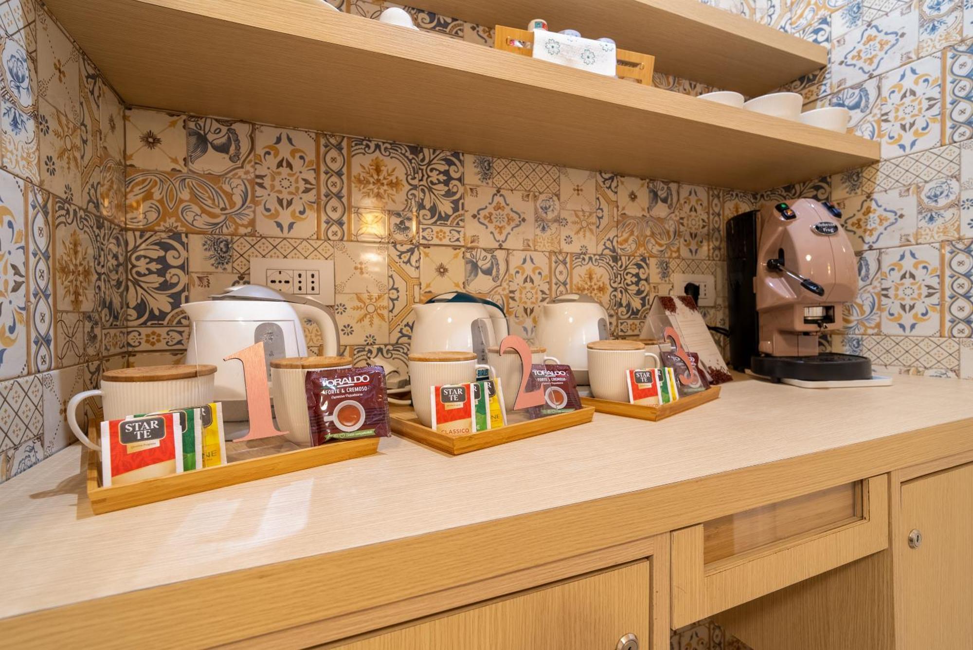 Florita Napoli Hotel Kültér fotó